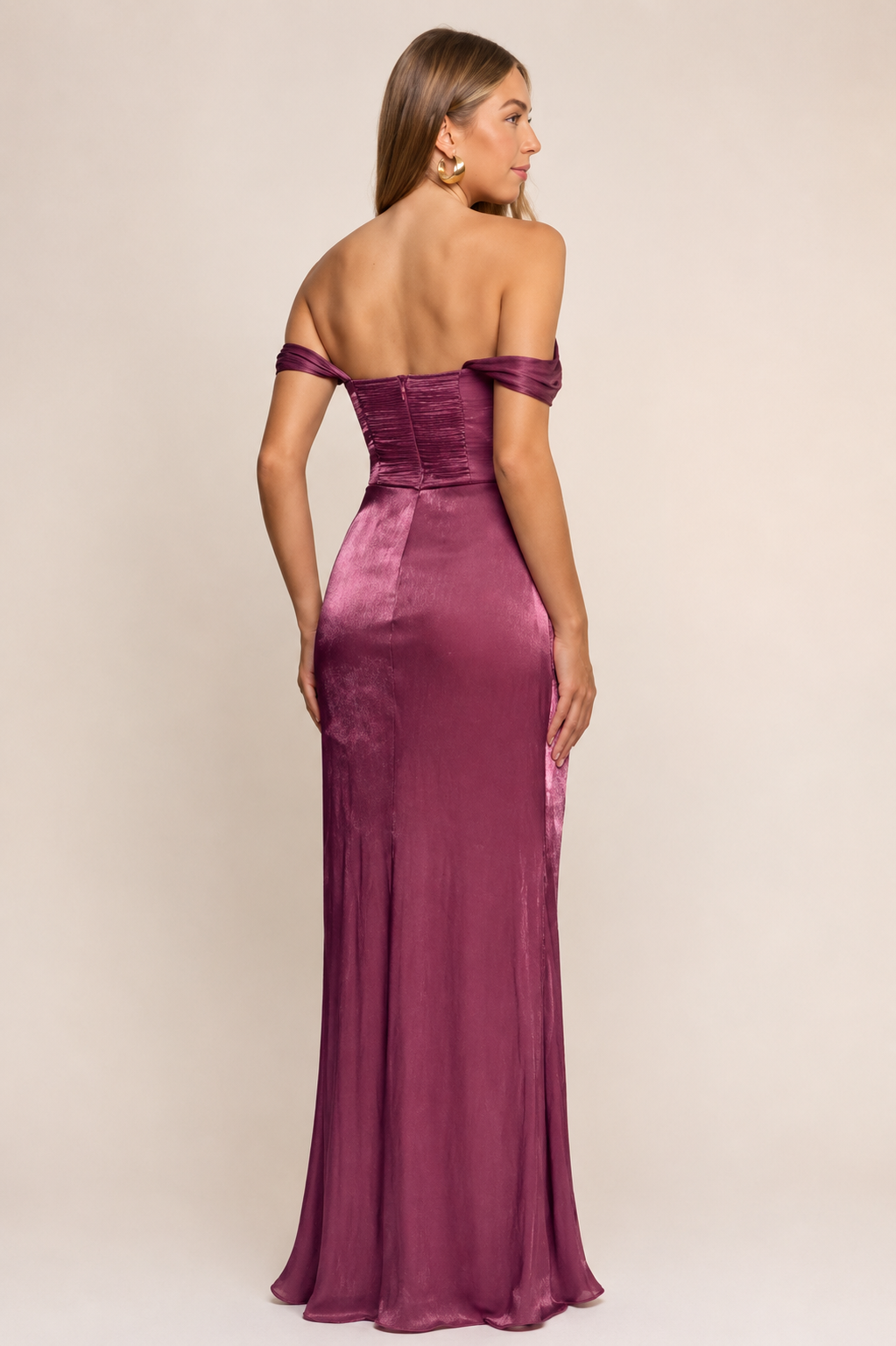 Vestido Lilian Malva – Vestido largo drapeado con hombros descubiertos